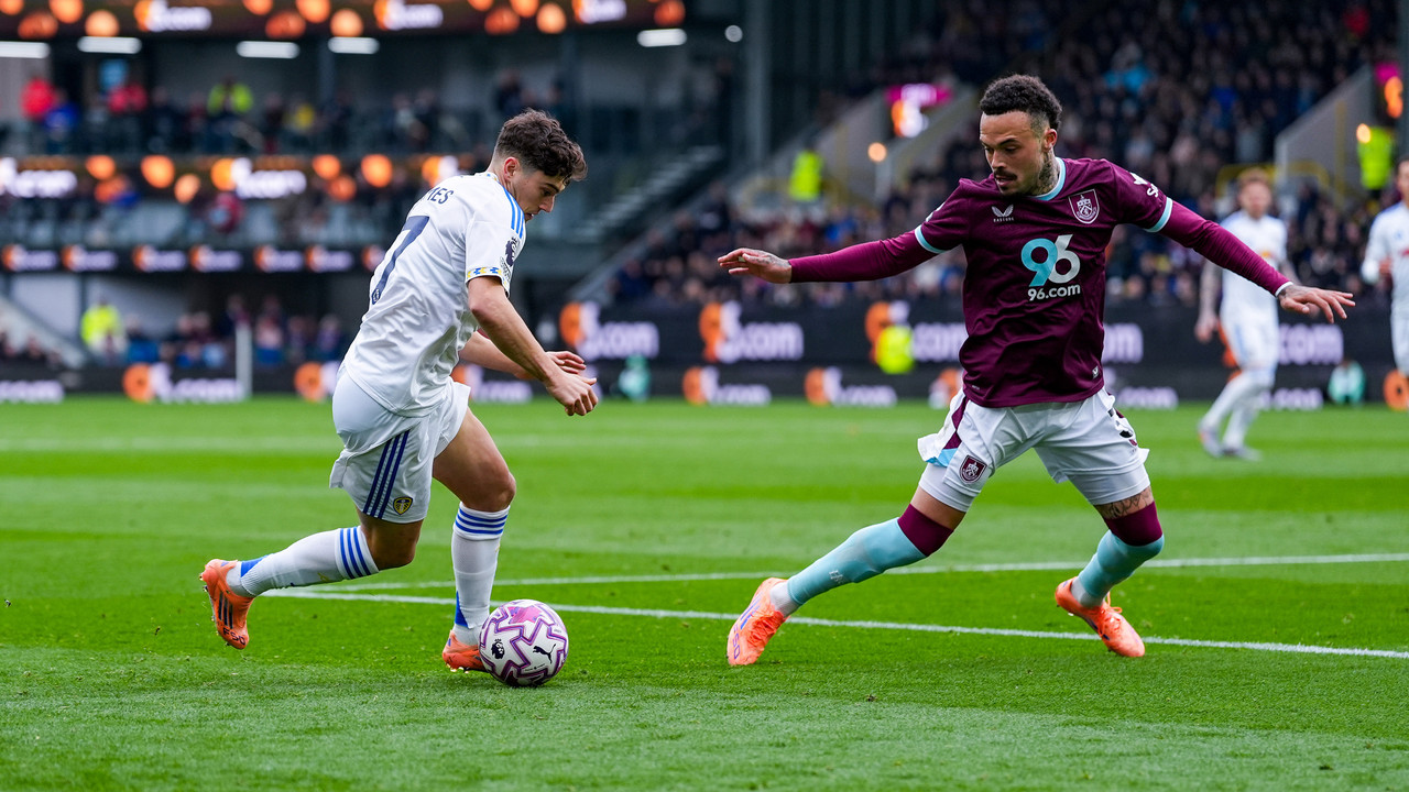 Leeds vs Burnley, 02h00 ngày 02/05