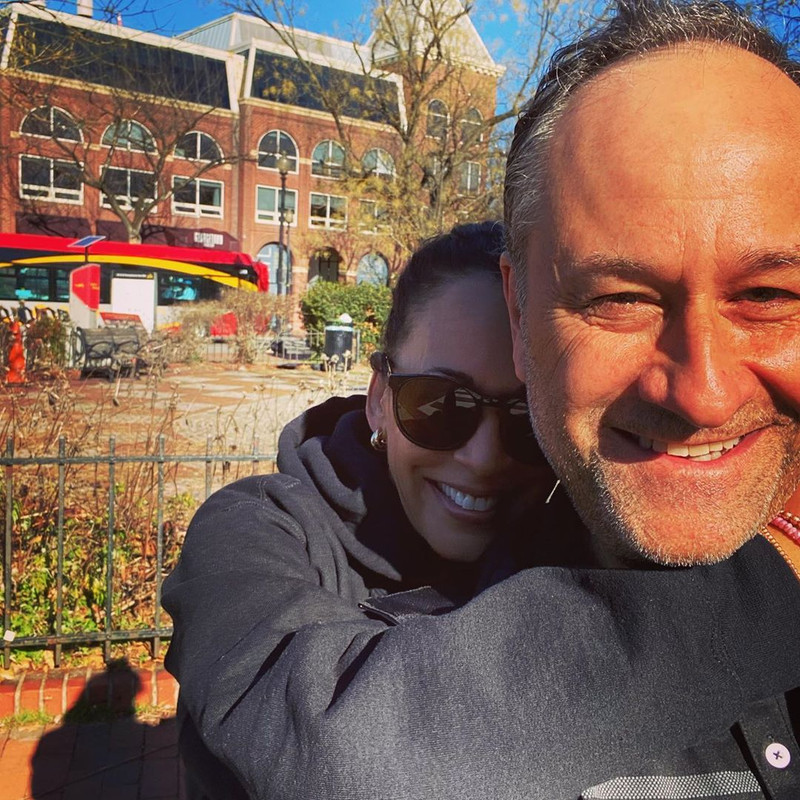 7 Potret harmonis rumah tangga Kamala Harris, sang wapres AS terpilih