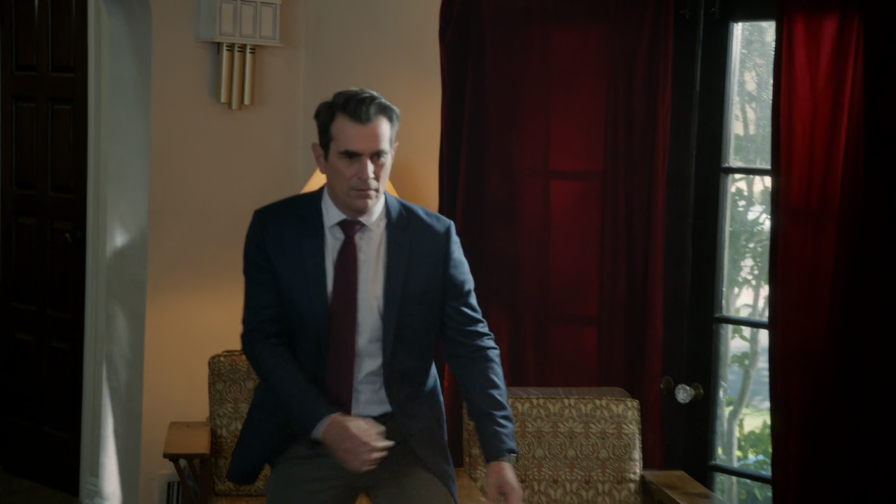 Modern.Family.S09E10.1080p.AMZN.WEB-DL.x265.10bit.AAC.5.1-Qman[U