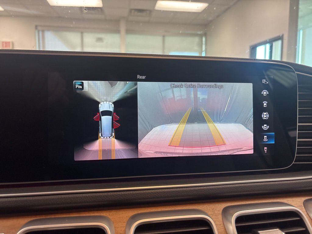 Vehicle thumbnail 19