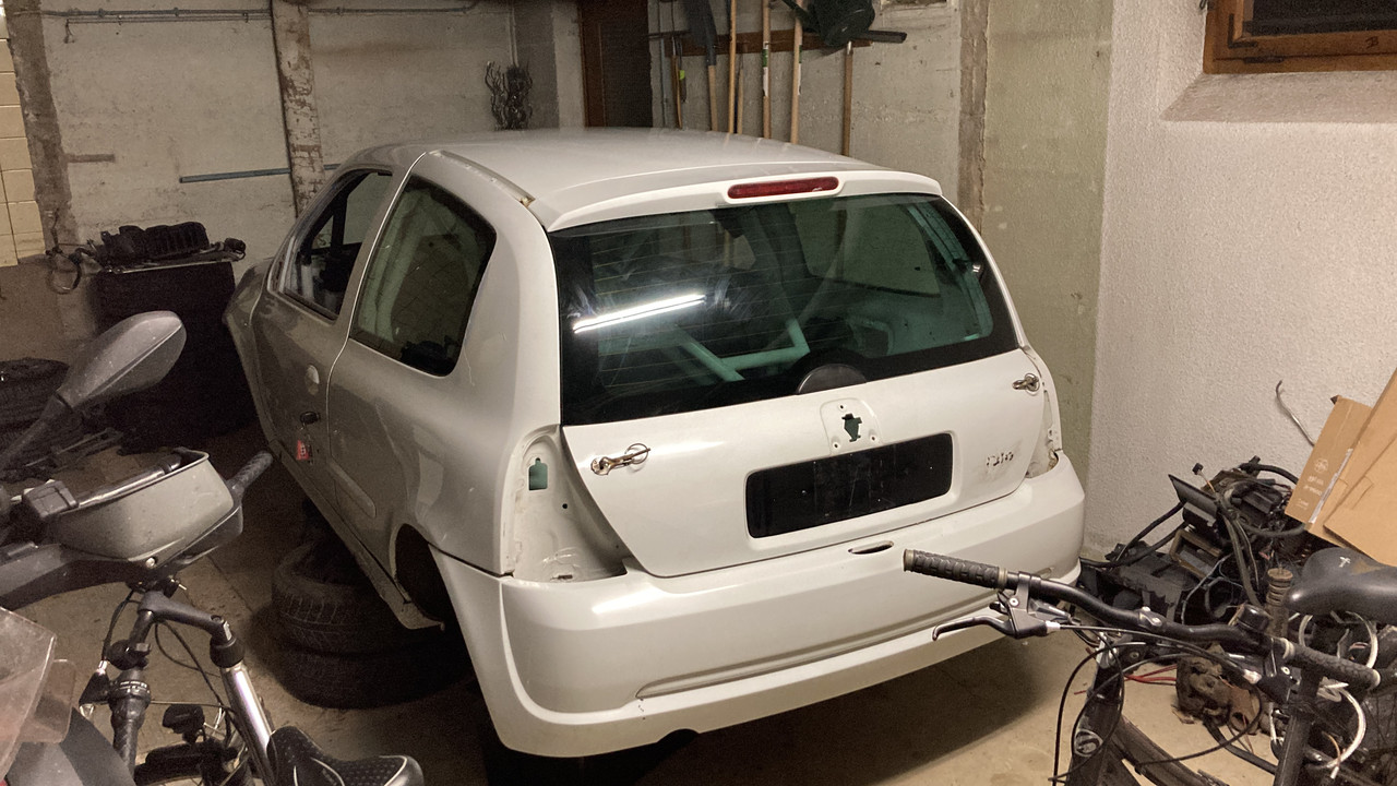 9A4E5EEC-7FD4-4BE8-B04B-84327E61033C