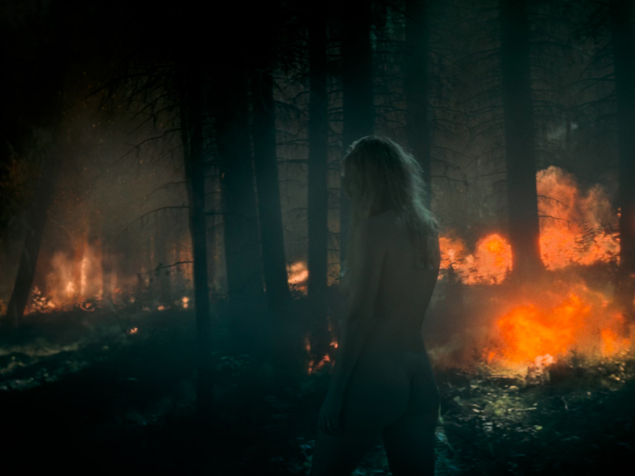 J Law Die My Love pt2 00 02 21 00 Still018