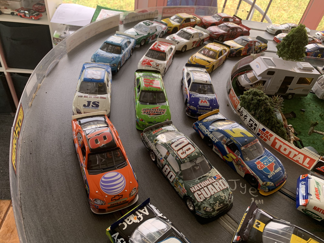 C3884929-97BE-43F8-BF14-D6A6A8D6584D