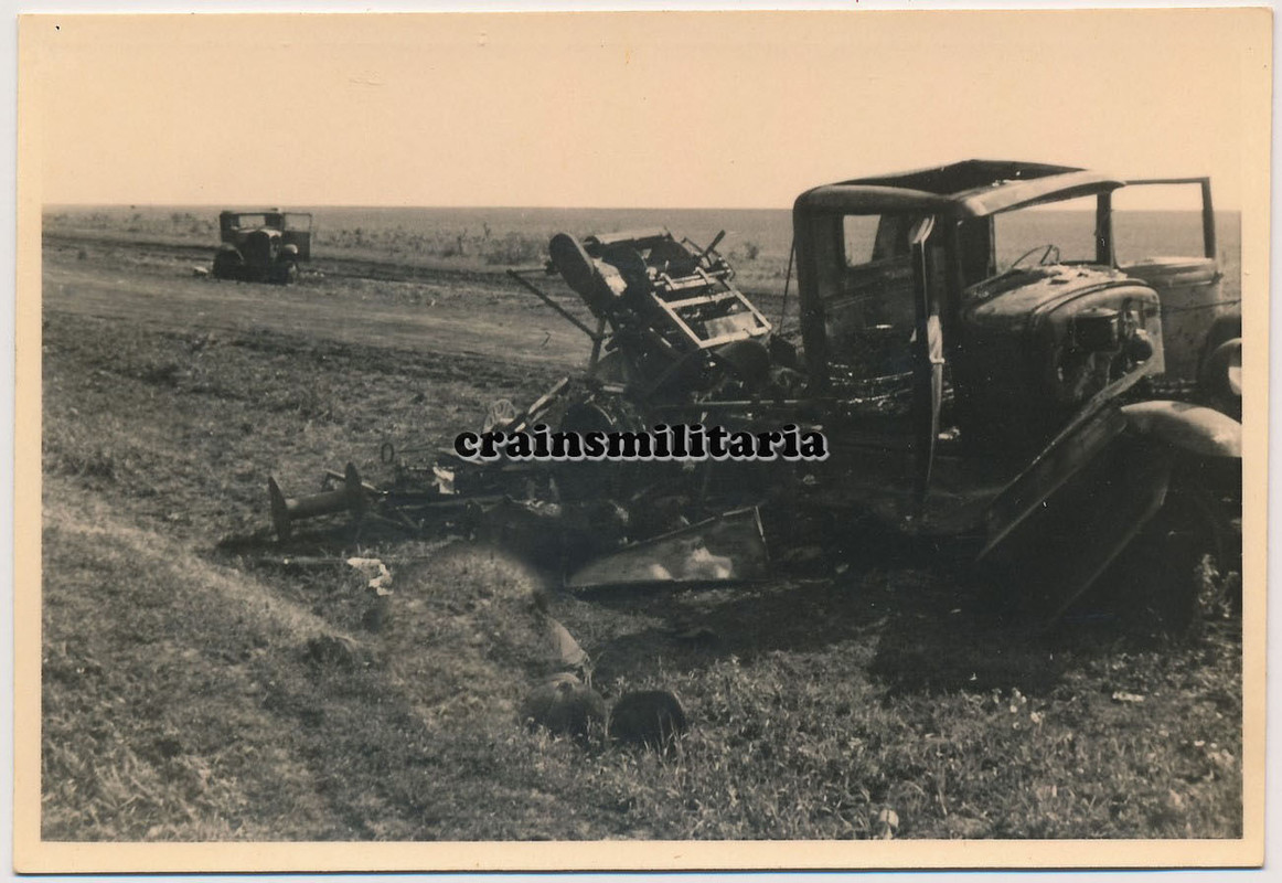 Orig. Foto zerstörte russische Beute Lkw in Russ