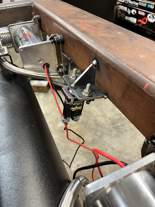 8D5C1BDD-925B-4503-8B99-BFA890688EBA