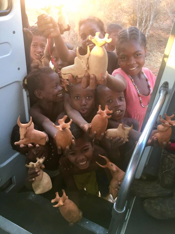 18767625-10154485550605703-5633767897485