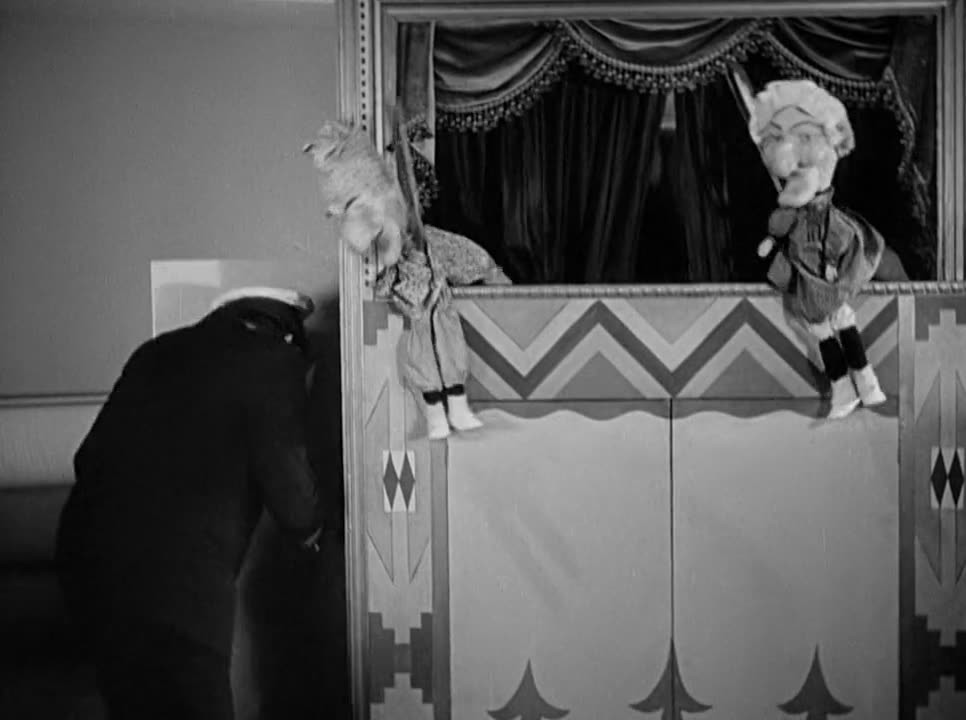 Monkey-Business-1931-720p-Blu-Ray-YTS-MX