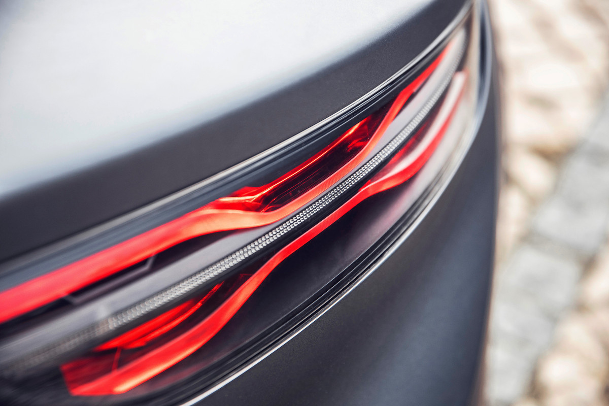 21234941_2019_-_ALPINE_A110S_tests_drive_in_Portugal