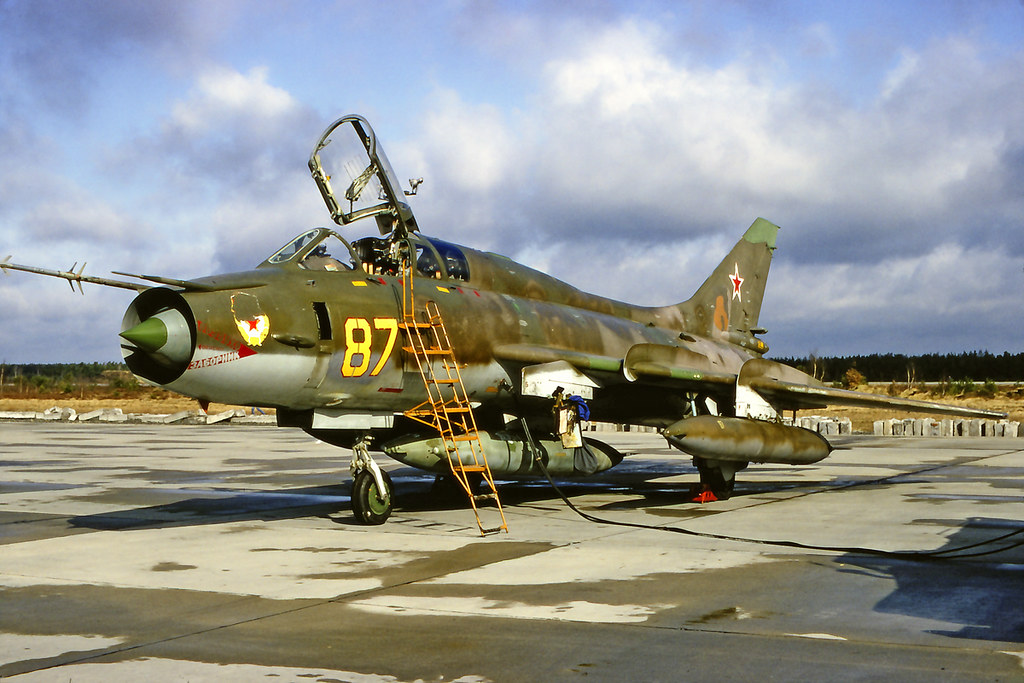 20 GvAPIB Su-17UM3 87 yellow_17532361920 (3)b
