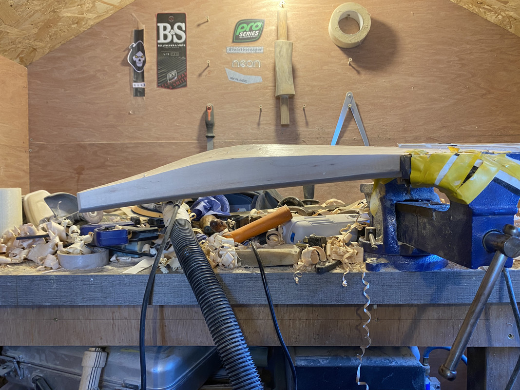 ED29C7B6-8FF1-4D09-8F0E-68765307931A