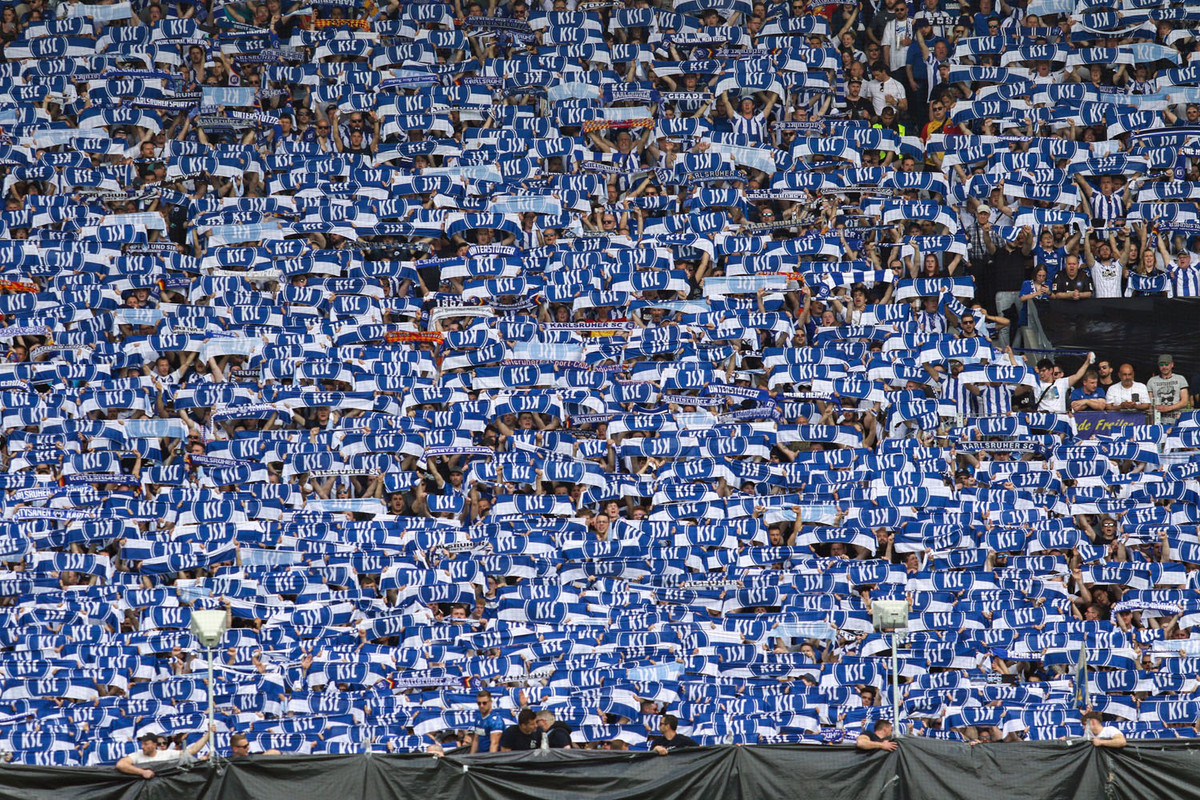 karlsruher-sc-1-fc-kaiserslautern-2-bundesliga-2022-2023-4