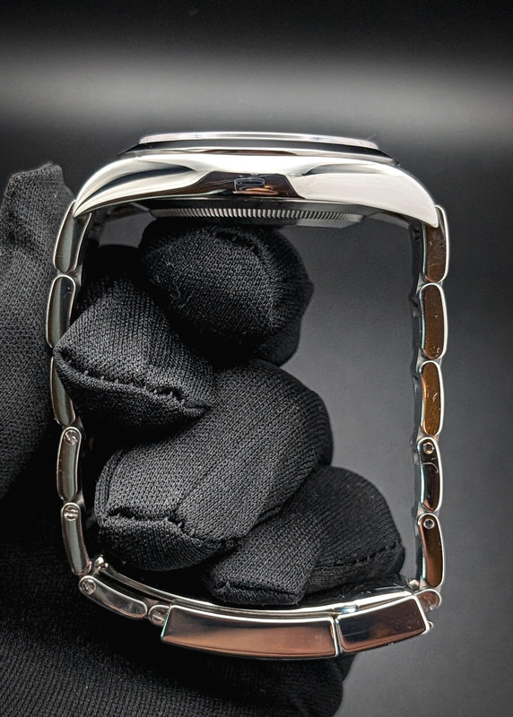 PXL 20260213 032930674 PORTRAIT ORIGINAL