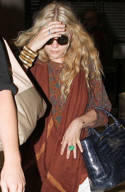 ASHLEYOLSENLAXHAWAIITRIPPRINTTOPINDIANINSPIREDSCARFWHITELINENWID