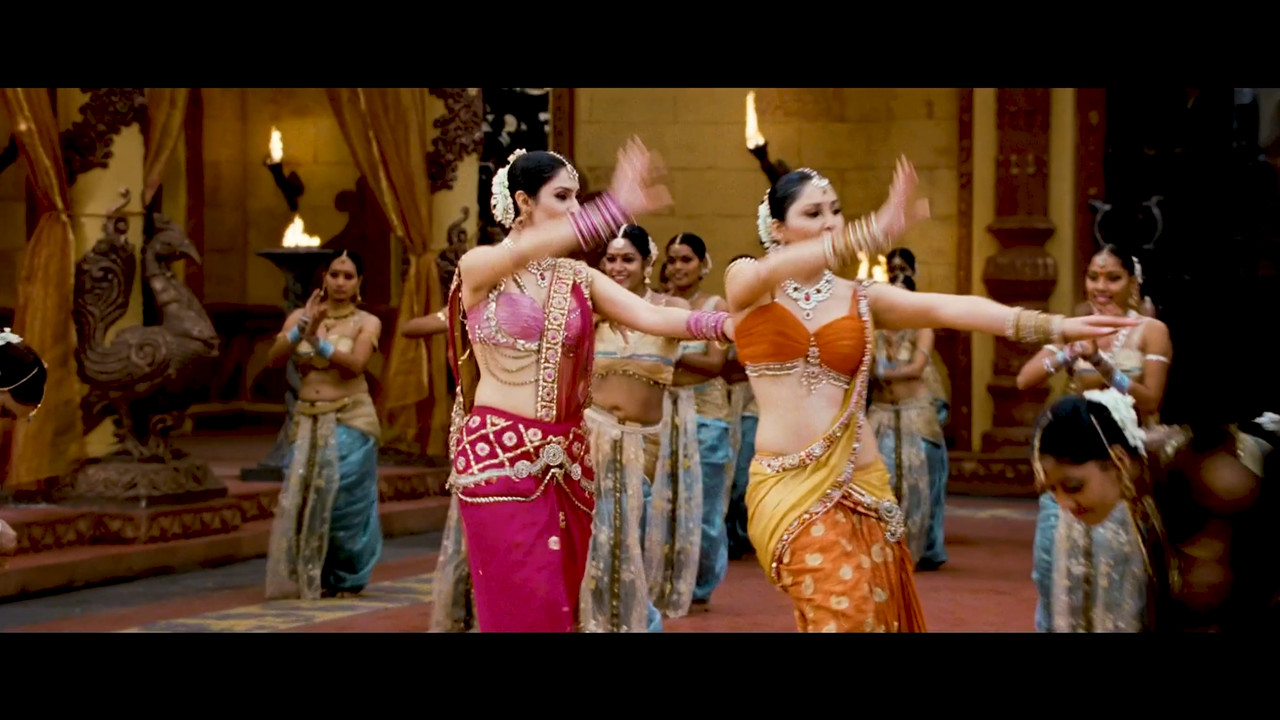 Ponnar Shankar 2011 Hot Song 4k.mp4_snapshot_04.02_[2020.12.12_00.09.10]