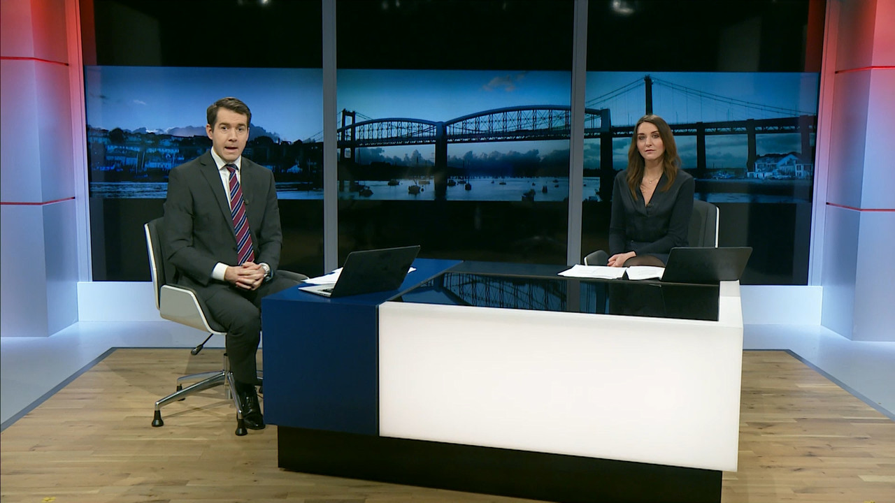 01.26 - 18.00.00 - ITV News West Country. News for Devon, Cornwall, S....ts_snapshot_18.39.164