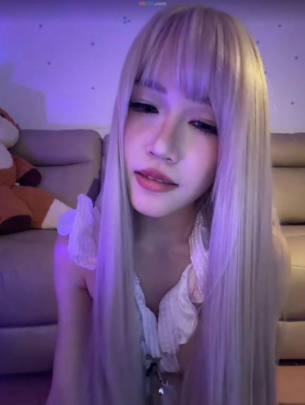 yoyo–美到炸裂20歲少女道具秀