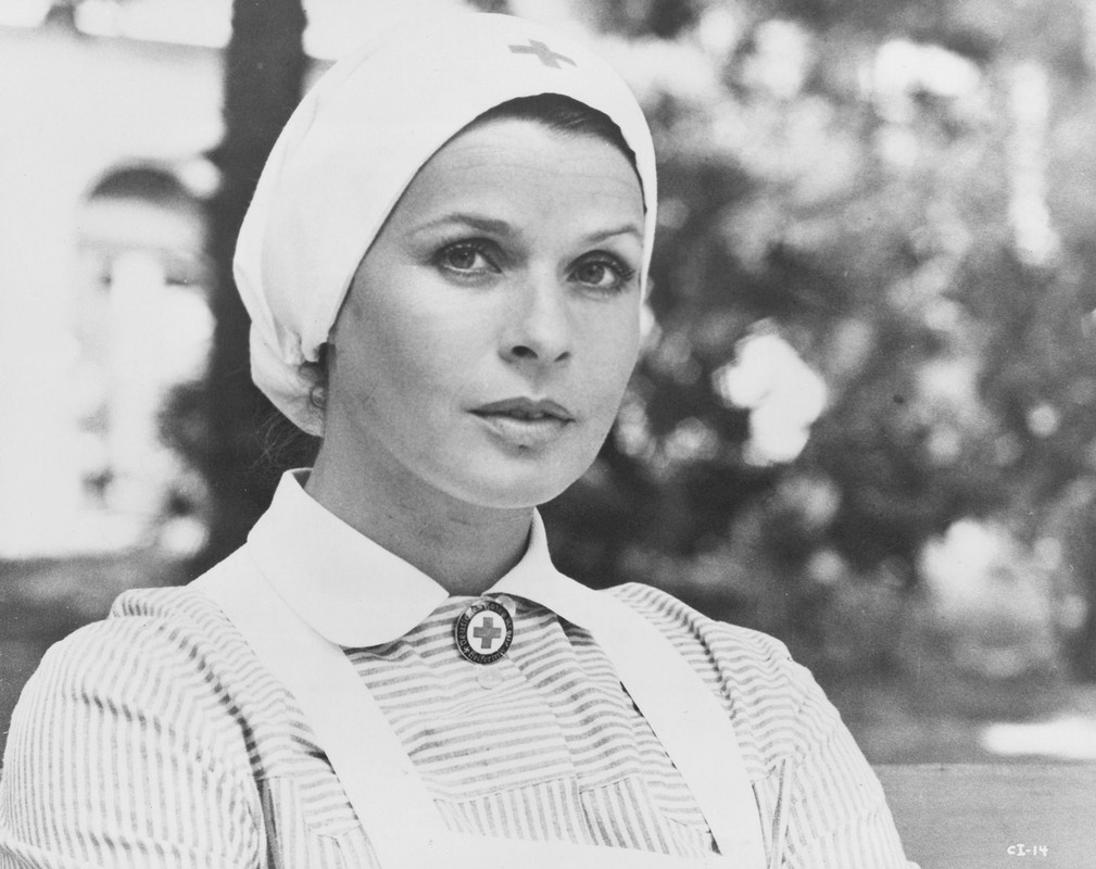 Senta_Berger_ma40