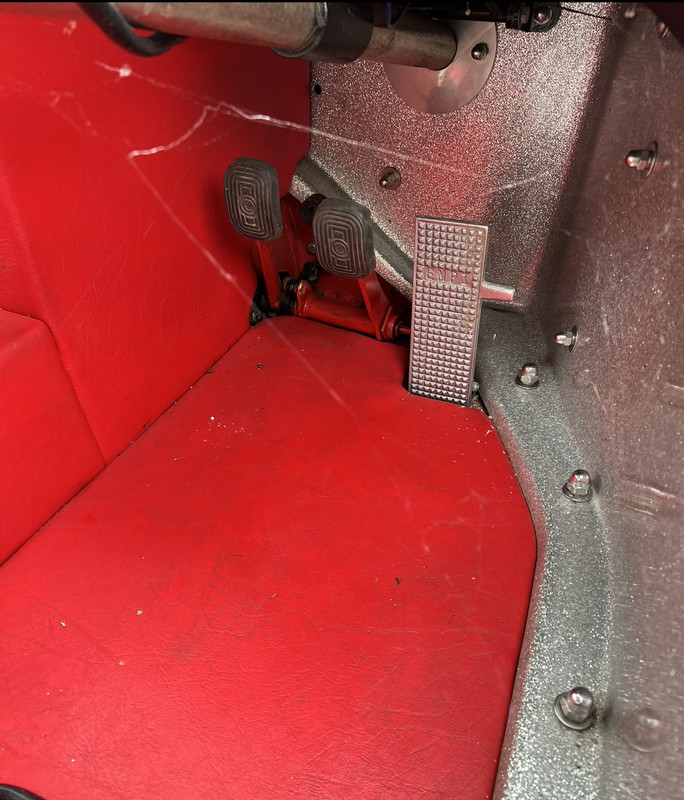 70577567-4482-4D94-84AA-87202EF45B28