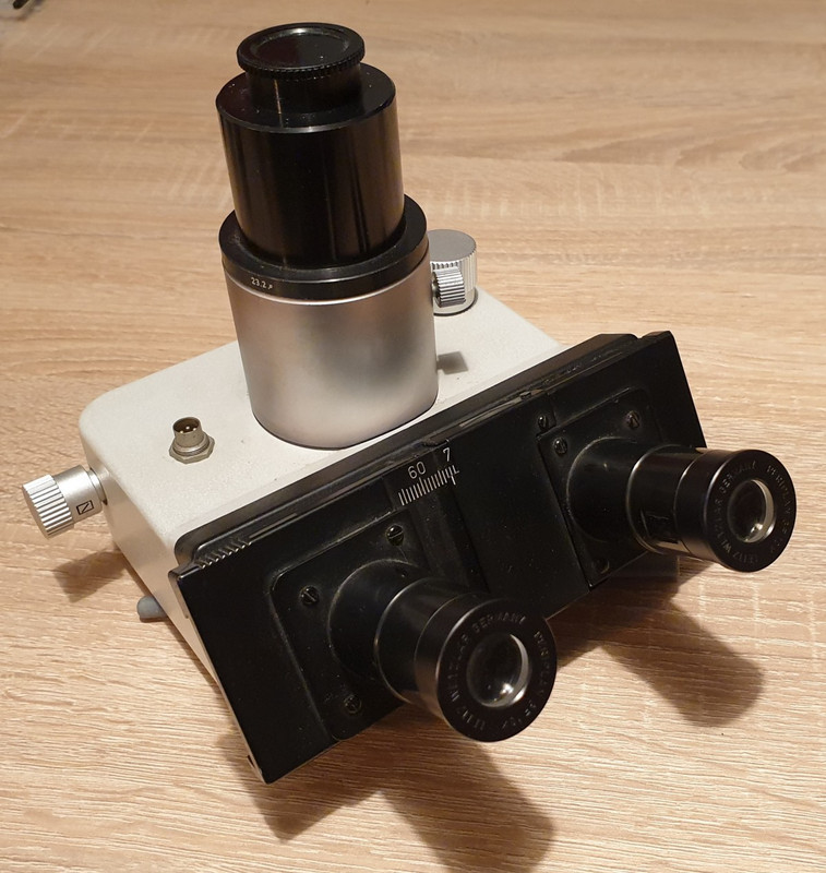 Leitz_Trinokulartubus_2_1200px