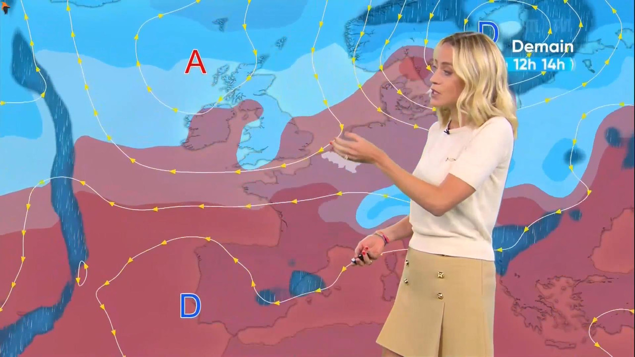 Emilie Dupuis 240821.mp4_snapshot_00.23_[2021.08.24_19.19.08]