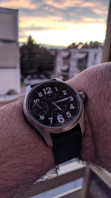 00000IMG_00000_BURST20191128171555818_COVER