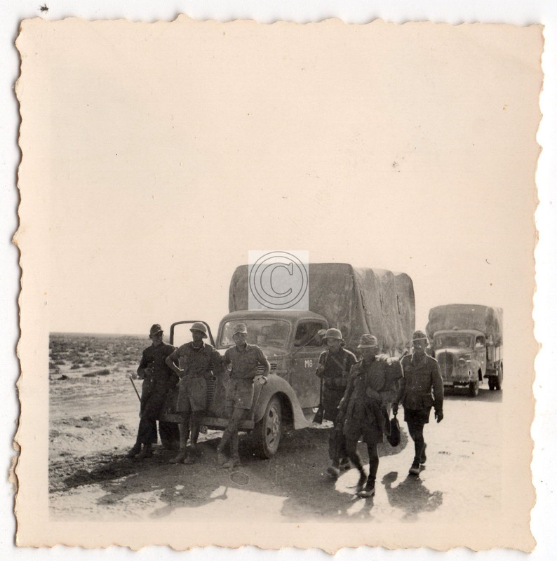 DAK LKWs PKWs Flugzeuge Kameraden Schnürstiefel Wüste Tripolis