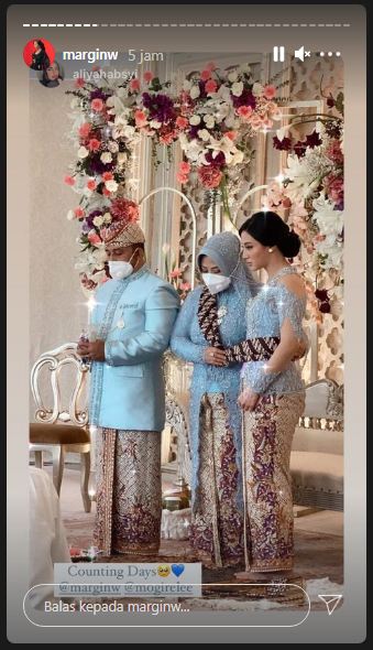 Margin Wieheerm saat menjalani pengajian dan siraman
