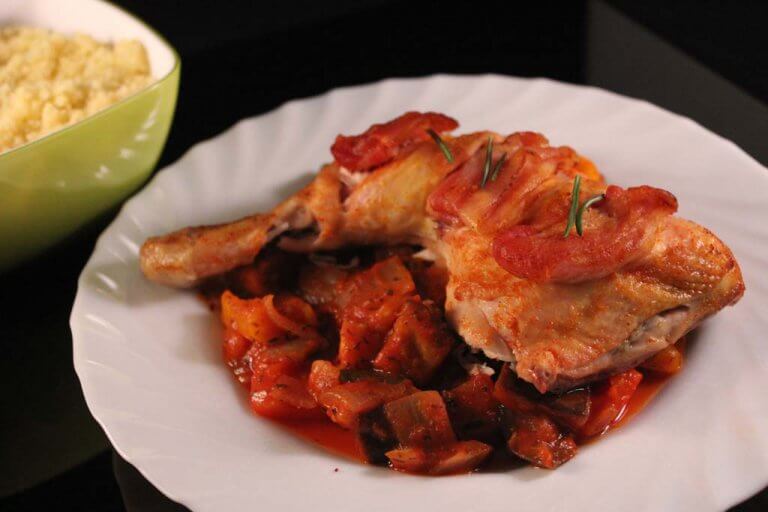 Provenzalische Hähnchenkeulen mit Couscous Provenzalische Hähnchenkeulen mit Couscous
