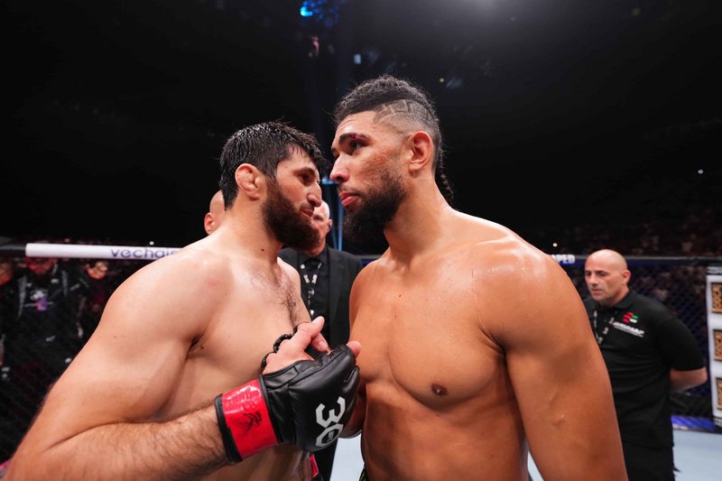 Джоно Уокър: Ще разкъсам Магомед Анкалаев