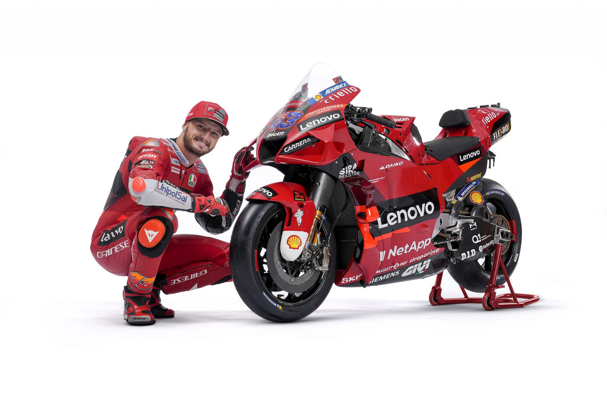 Ducati представили Desmosedici GP22