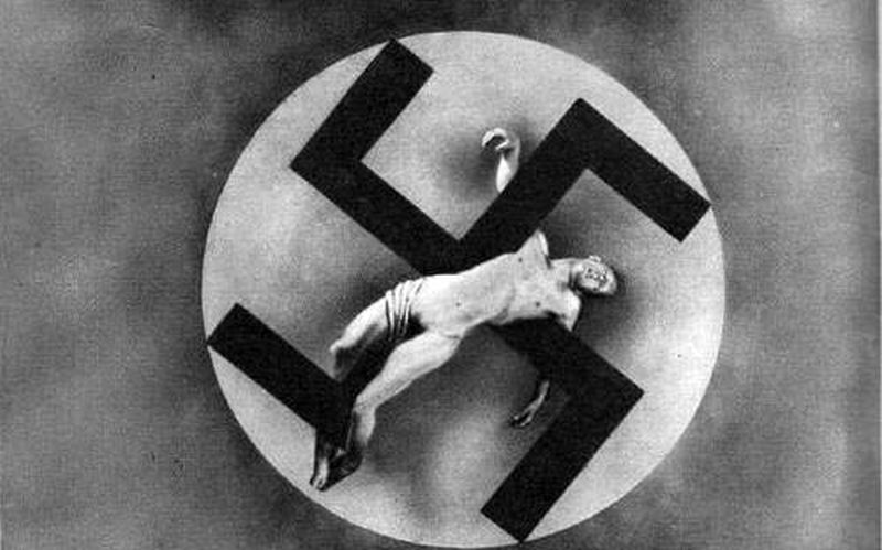 swastika-john-heartfield-a1