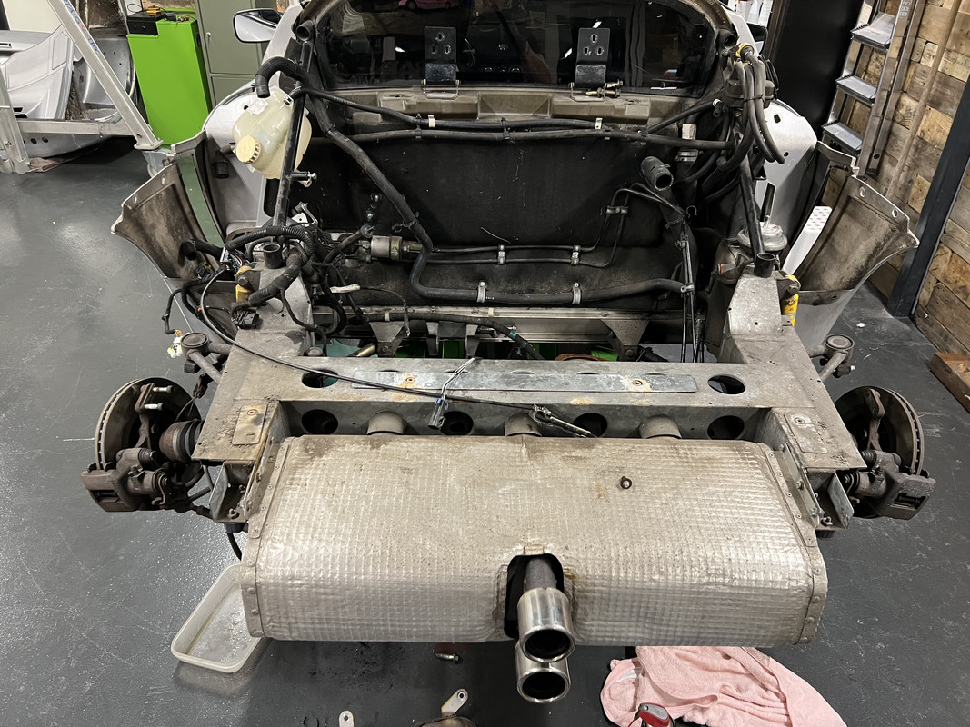 B58DB25F-096E-425E-9472-B755BF58E83A