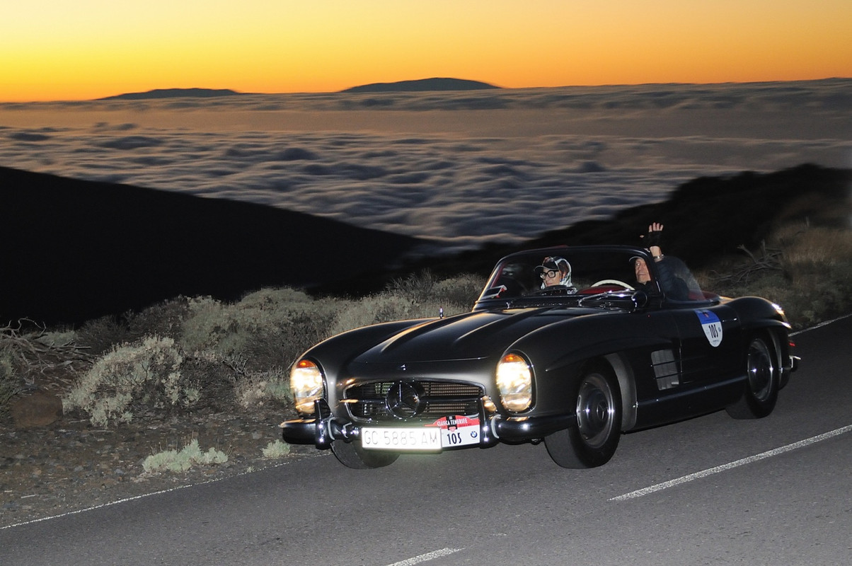 4MERCEDESBENZ300SL