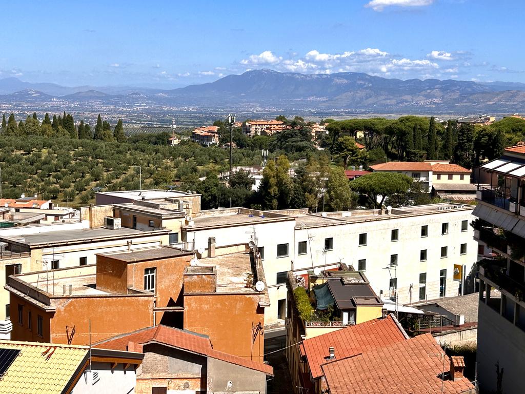 Жаркий сентябрь на побережье Тирренского моря.