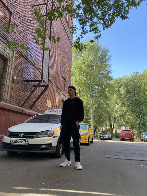 42D8FCB6-C50A-43F7-819E-39196C269EEC