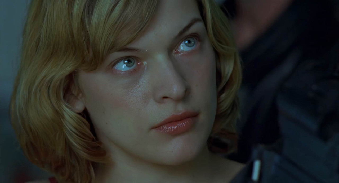 Resident Evil 2002 BluRay [Hindi + Tamil + Telugu + English] 480p, 720p, 1080p ESub Screenshot