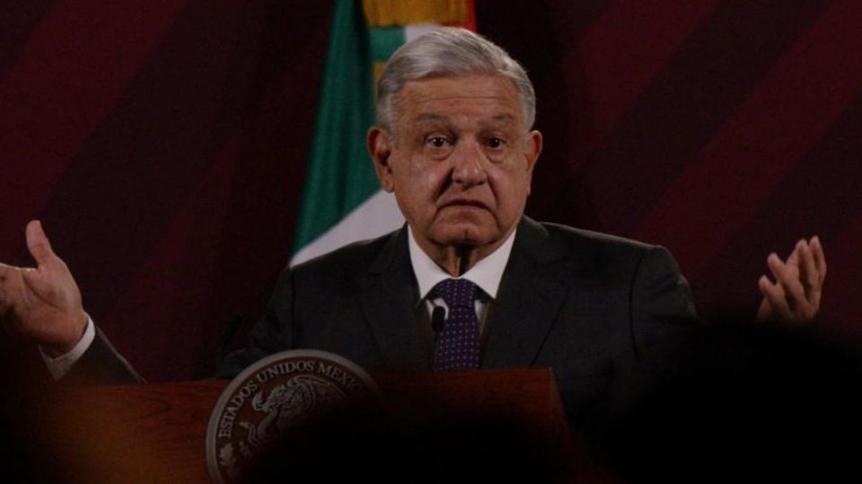 AMLO arremete contra alianza 'Va por México' de PRI, PRD y PAN: