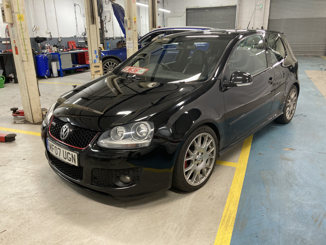 EF0F9034-ADFE-4BE5-BE27-8570EB53B6CE