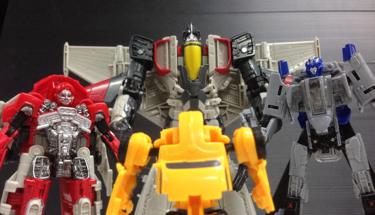 Energon-Ingniter-Nitro-Blitzwing-14