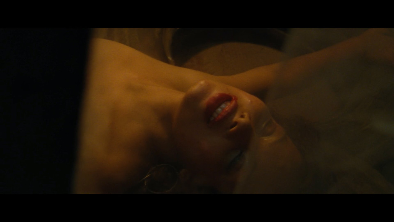 Miss.Lovely.2012.1080p.NF.mkv_snapshot_07.47_[2021.07.14_11.03.51]