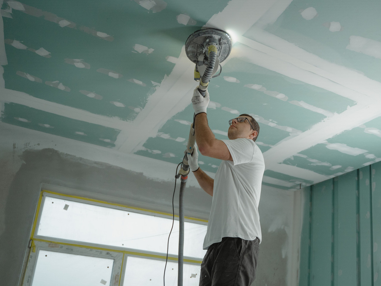 Structural drying and dehumidification equipment in a Green Bay home