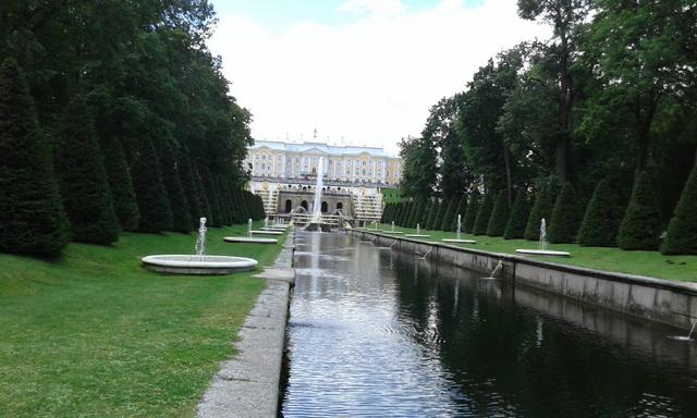 Palacio Peterhof - Capitales  Rusas (11)