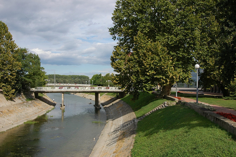 Valja nama preko rijeke - Page 2 Vukovar-Vuka-most-Jean-Michel-Nicoliera