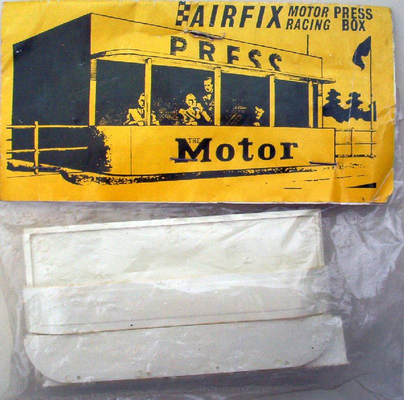 Airfix MRRC 32 Press Box