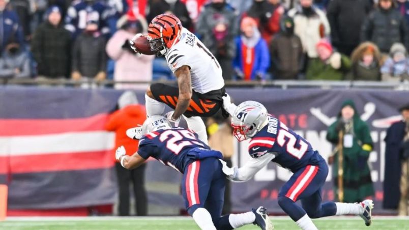 Bengals aprovechan el 'regalo de Navidad' de los Patriots y los vencen 22-18