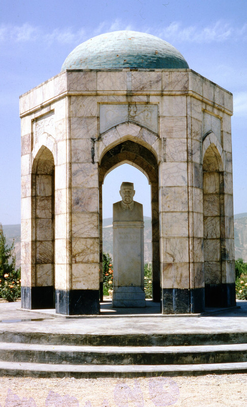Mausoleum-of-Sadriddin-Ayni-of-Dushanbe-08