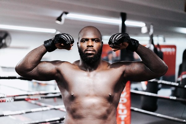 UFC боец разбра от интернет, че е уволнен от организацията