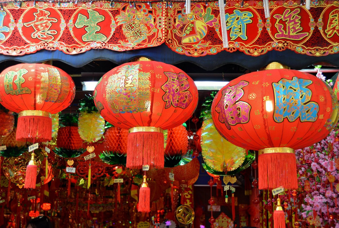 red-chine-decoratins.jpg