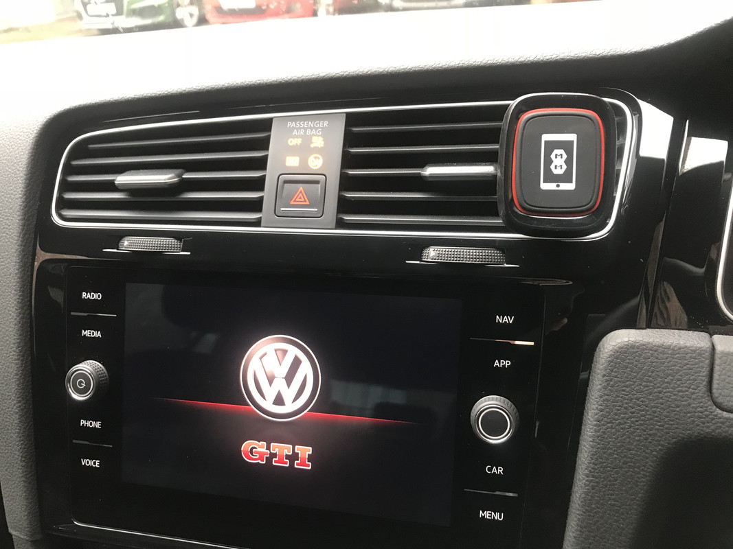 vw golf mk7 phone holder