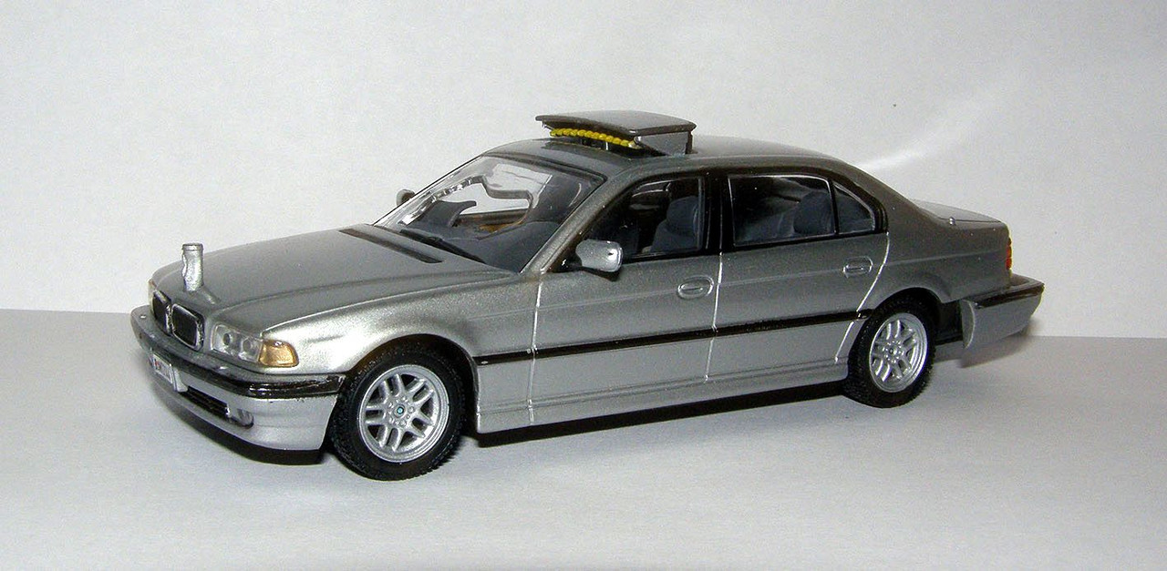 1994 BMW 750iL (E38) (Universal Hobbies for GE Fabbri 007#15) 91